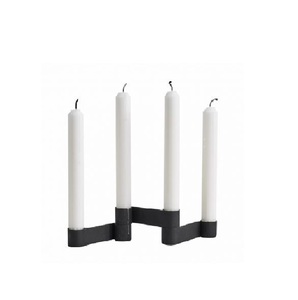 Explore los candelabros minimalistas de alambre dorado que encajan perfectamente en interiores contemporáneos y Decoración elegante para el hogar - Product Image 6