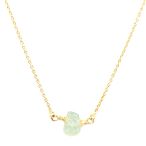 Collier chaîne de puissance en or plaqué 18 carats avec pierres précieuses d'aquamarine naturelle brute vintage, cristal de guérison, pierre de naissance, bijoux pour femmes - Product Image 1