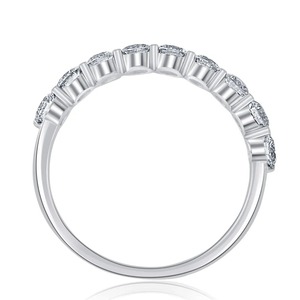 Bague D couleur ronde diamants de laboratoire belle bague de fiançailles en argent sterling 925 VVS excellent cadeau pour son mariage - Product Image 1