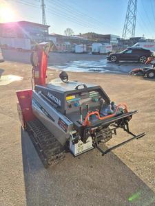 Souffleuse à neige sur chenilles Honda HS1231, à essence, avec boîtier en acier, souffleuse à neige manuelle avec lames en fonte, 58 kg, garantie de 2 ans - Product Image 3