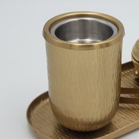 Brûleur d'encens en métal avec design gravé à la main, ensemble avec un couvercle en acier inoxydable et un plateau martelé pour la méditation à domicile, l'aromathérapie