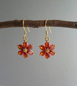 Pendientes de Plata de Ley con Gema de Flor Roja Ámbar, Rubí Rojo Natural, Chapado en Oro de 18k, Corte Pera, Estilo Vintage Victoriano - Product Image 5