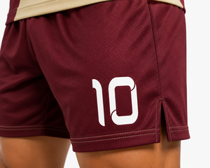 ชุดฟุตบอลสั่งทำ SINEWY SPORTS สำหรับผู้ชาย สีแดงเลือดหมู-เบจ พิมพ์ลายแบบ Sublimation ผ้าโพลีเอสเตอร์ 100% แขนสั้น ระบายเหงื่อได้ดี ชุดทีม - Product Image 6