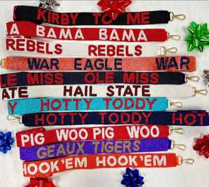 กระเป๋าผ้าฝ้ายที่ได้รับแรงบันดาลใจจากกีตาร์ลูกปัดเมล็ดพันธุ์ที่สวยงามพร้อมสายคล้องโทรศัพท์มือถือในตัว - Product Image 3