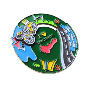 Insignia de metal móvil Pin de solapa personalizado Pasadores de esmalte suave deslizante - Product Image 4