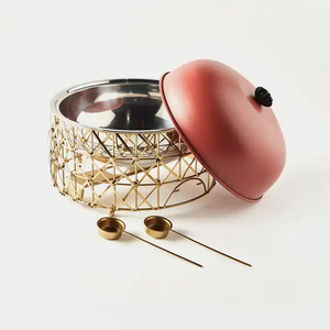 Casserole design fantaisie avec couvercle de travail martelé et support en fil métallique Hotpot en métal de bonne qualité pour événement et festival - Product Image 2