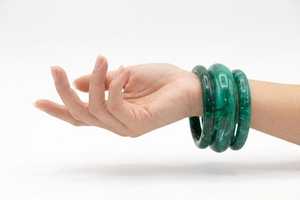 กำไลข้อมืออะคริลิคเรซิ่นทรงกลมลายหินอ่อนสีเขียว ของขวัญเครื่องประดับแฟชั่นสำหรับผู้หญิง - Product Image 2