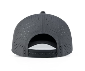 Gorra de golf personalizada de 5 paneles, estructurada, con perforaciones cortadas a láser, visera plana, cierre a presión, impermeable, lisa, para correr y ciclismo. - Product Image 2