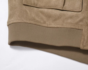 ออกแบบโลโก้ OEM ตามสั่ง เสื้อแจ็คเก็ตผู้ชายคุณภาพสูง ปกคอพับ มีกระเป๋า ซิปปิด แจ็คเก็ตหนังกลับ แจ็คเก็ตบอมเบอร์ - Product Image 6