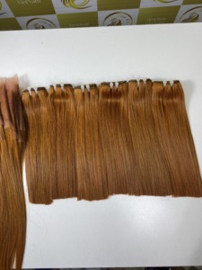 Extensiones de Cabello Humano Remy Virgen Vietnamita 100% Liso Extremo de 30'' con Trama de Seda Doble Cosida a Máquina - Product Image 4