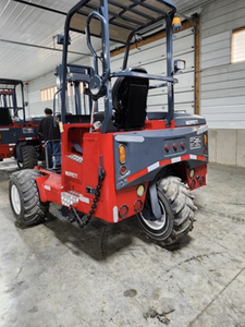 Oferta Exclusiva de Subasta para Montacargas Montados en Camión M55 2014 con Capacidad de Carga de 5500 Libras - Product Image 2