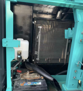 Excavatrice sur chenilles d'occasion Kobelco SK75-8 de 7 tonnes avec excellent moteur CAT, petite pelle hydraulique d'occasion pour travaux de terrassement - Product Image 3