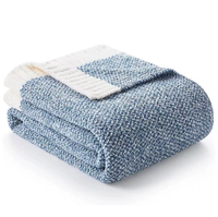 Nouvelle Couverture Tricotée Classique Douce et Confortable pour la Relaxation, 100% Polyester, Utilisation Toutes Saisons