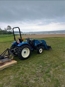 Disponible ahora el tractor New Holland PowerStar 90 a la venta de gran valor con alta potencia y excelente eficiencia. - Product Image 5