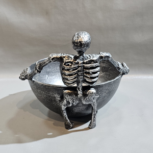 Cuenco de aluminio ecológico para Halloween, decoración de mesa artesanal antigua de peltre, cuenco de sujeción de esqueleto sentado para fiesta - Product Image 2