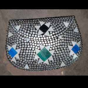 Pochette en mosaïque pour tenues de mariée et d'occasion spéciale Pochette en mosaïque faite à la main avec cadre en métal en laiton pour les amateurs de mode - Product Image 1