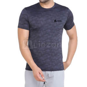 Fabrication au Pakistan de T-shirts de fitness pour hommes de couleur unie T-shirts de fitness avec logo imprimé personnalisé - Product Image 1