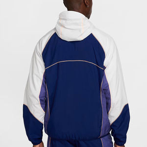 Chaqueta de fútbol de satén Vintage para hombre, capucha repelente al agua, servicio OEM personalizado, diseño bordado, cuello alto, cremallera para invierno - Product Image 2