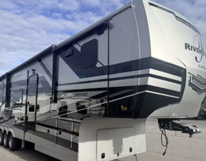 El mejor!! Remolque de Viaje RV Usado 2025 2024 2023 Quinta Rueda RiverStone 421FK Forest River Autocaravanas RV - Product Image 2