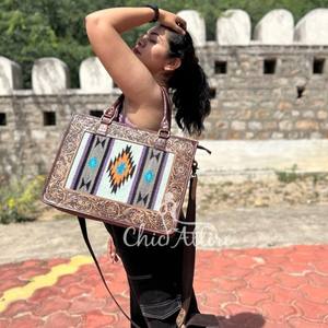 Nouveau véritable fait à la main usiné aztèque en cuir sacs fourre-tout femmes élégant sac à provisions élégant Style Vintage parfait accessoire sacs en cuir - Product Image 1