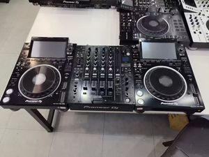 Une paire <span class=keywords><strong>de</strong></span> platines Pioneer CDJ3000 d'occasion avec écrans tactiles <span class=keywords><strong>de</strong></span> 9 pouces, prenant en charge les clés USB, les cartes SD et le mode <span class=keywords><strong>vinyle</strong></span>. - Product Image 5