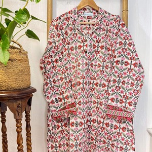 เซ็ตชุดนอนพิมพ์ลายดอกไม้สำหรับผู้หญิงชุดใส่อยู่บ้านน้ำหนักเบาพร้อมตัวเลือกแขนยาว - Product Image 1