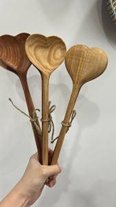 Ensemble d'ustensiles en bambou écologiques personnalisés pour la cuisine comprenant des cuillères en bois - Product Image 3