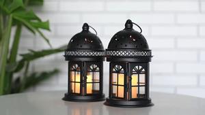 Juego de 2 Elegantes Faroles de Metal Negro, Accesorios de Iluminación Ideales para Decoración de Salas de Estar y Estilo de Estantes, Venta al por Mayor desde India - Product Image 5