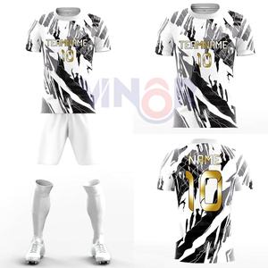 Ensemble d'uniformes de football pour hommes en polyester de haute qualité personnalisé short de sport vert conception de logo uniformes pour adultes de club utilisant la sublimation - Product Image 6