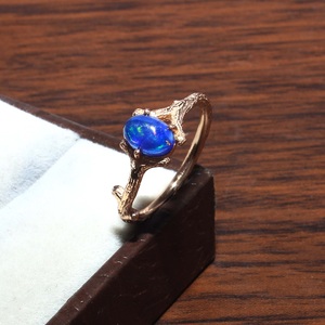 แหวน925ย้อมสีโอปอลสีฟ้าคลาสสิกชุบทองสำหรับงานแต่งงานและงานปาร์ตี้ของผู้หญิง - Product Image 4