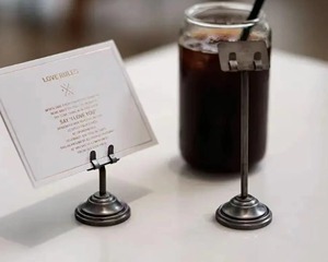 Porte-cartes classique Objet de table Beau présentoir pour photos Cartes mémo ou étiquettes de place Parfait pour la maison ou les événements - Product Image 2