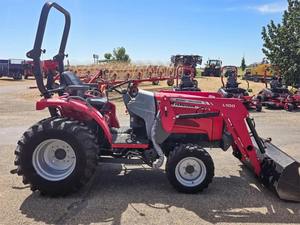 Tractor Compacto MF 1529 4×4 de 29HP |   Motor Diésel |   Agricultura y Paisajismo - Product Image 2