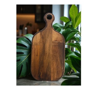 Planche à découper en bois faite à la main avec surface polie, parfaite pour les espaces de restauration élégants, les hôtels et les décorations culinaires - Product Image 5