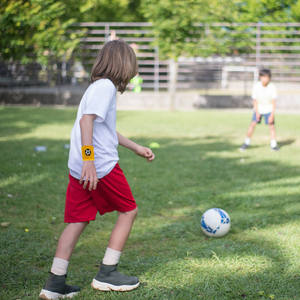 Bracelets de sport fins en polyester pour enfants, absorbants, antidérapants, anti-transpiration, avec logo personnalisé - Product Image 5