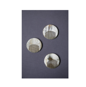 Peigne à cheveux en corne sculptée de buffle naturel Couleur aléatoire Massage barbe Design multi-usages pcs vente chaude - Product Image 6