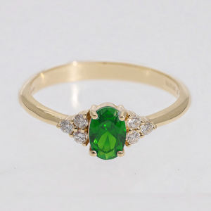 แหวนผู้หญิงทองคำขาว 14K ชุบโรเดียม ดีไซน์สามเม็ดทรงเรียว ประดับเพชรทรงกลมเจียระไนแบบบริลเลียนท์ธรรมชาติ - Product Image 6