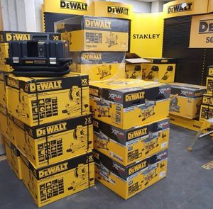 Grande offre Nouveau pour DeWalts 20-V Max Lithium Ion Kits combinés sans fil Ensemble de 15 pièces comprenant une perceuse magnétique et une perceuse à percussion - Product Image 4