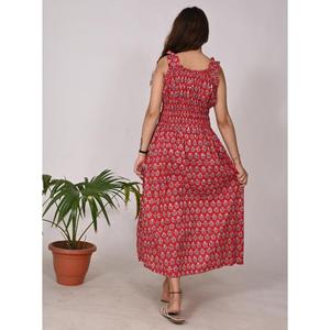 Robe longue d'été faite à la main en coton imprimé de blocs de style bohème pour les femmes, conception florale légère, tenue de plage décontractée - Product Image 6