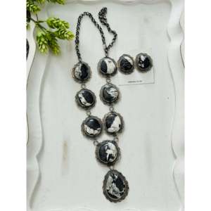 Ensemble de bijoux de mode Peggy Skeets, collier Lariat en argent sterling et buffle blanc - Product Image 1
