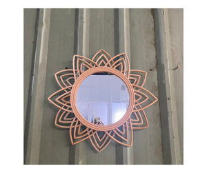 Miroir en rotin du Vietnam avec charme côtier-Miroir en rotin personnalisé dans des tons naturels, fait à la main pour une décoration murale unique et intemporelle - Product Image 3