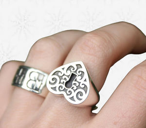 Venta de Navidad, cierre de candado de Plata de Ley 925 sólida, anillo de sello grabado de corazón para mujeres y hombres, regalos únicos hechos a mano finos - Product Image 3