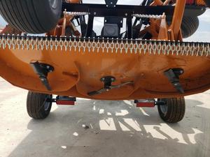 Tractor cortacésped usado Woods TBW17.40 2025 con motor y caja de cambios, modelo B-a-t-w-i-n-g Finish - Product Image 3