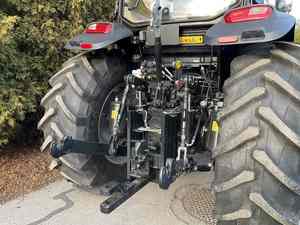 เครื่องยนต์กำลังสูง 90 แรงม้า สำหรับรถแทรกเตอร์อเนกประสงค์ทางการเกษตร M904 พร้อมระบบขับเคลื่อน 4 ล้อ และปั๊มเกียร์ไฮดรอลิกกำลังสูงสำหรับงานฟาร์ม - Product Image 2