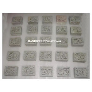 Cajas de almacenamiento de joyería de forma rectangular tallada de esteatita Natural hecha a mano de estilo occidental único para fines corporativos y de regalos - Product Image 1