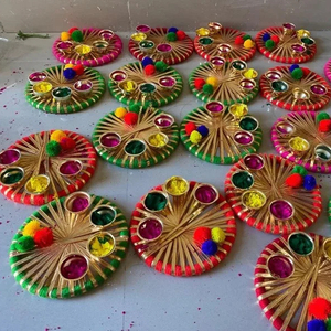 Plato Holi de forma redonda de alta calidad especial Holi surtido con cuerda de Gota Para Boda y decoración festiva - Product Image 1