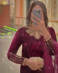 PRESENTANDO NUEVO CONJUNTO DE TOP DE TERCIOPELO PESADO DE BUENA CALIDAD CON PRECIOSO PLAZZO DE TERCIOPELO BORDADO Y PESADO - Product Image 3