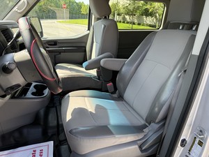 MÁS VENDIDO EN 2019: NI-SS-AN N-V 35-00 CON TRANSMISIÓN AUTOMÁTICA, MOTOR V6, 13 PLAZAS - Product Image 3