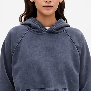 Sweat-shirt pour femme avec épaules tombantes et logo personnalisable, apparence solide et propre, service OEM pour les acheteurs en gros, prix d'usine pour les acheteurs - Product Image 2