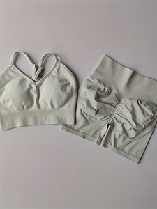 Ensemble de yoga sans couture pour femmes, vente en gros personnalisée, soutien-gorge de sport et short à taille élastique, vêtements de fitness en polyester de haute qualité - Product Image 2