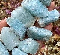 Große Qualität Freiform Natürlicher Aquamarin Rauer Edelstein für die Herstellung von Sommersaison Schnitzen Edelstein für Silber Frauen Schmuck